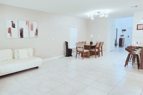 Villa ou maison à vendre à Davenport, Floride: 5 chambres, 221.94 m2 № 2352383 - photo 9