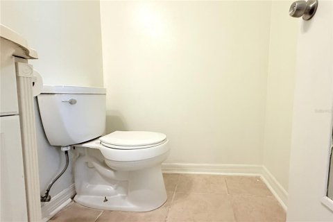 Condo in Sun City Center, Florida, 1 bedroom № 2229084 - photo 17