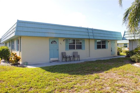 Condo in Sun City Center, Florida, 1 bedroom № 2229084 - photo 29