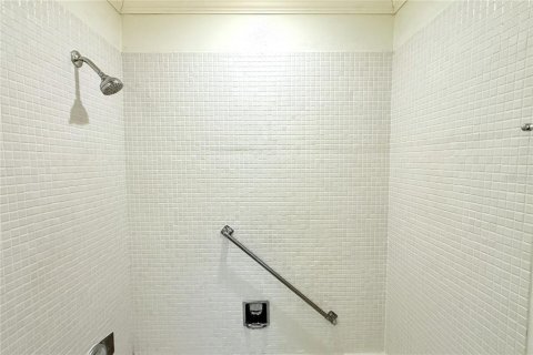 Condo in Sun City Center, Florida, 1 bedroom № 2229084 - photo 26