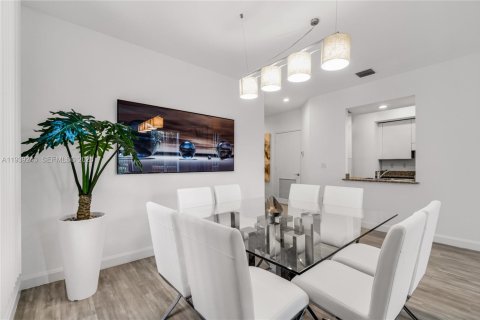 Copropriété à louer à Key Biscayne, Floride: 2 chambres, 123.56 m2 № 1996960 - photo 5