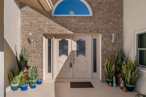 Casa en venta en Spring Hill, Florida, 4 dormitorios, 268.39 m2 № 2239904 - foto 3