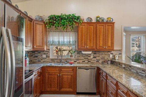 Casa en venta en Spring Hill, Florida, 4 dormitorios, 268.39 m2 № 2239904 - foto 11
