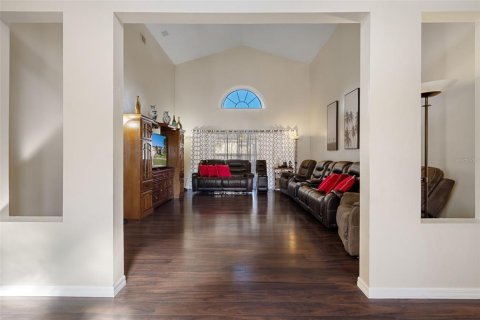 Casa en venta en Spring Hill, Florida, 4 dormitorios, 268.39 m2 № 2239904 - foto 5