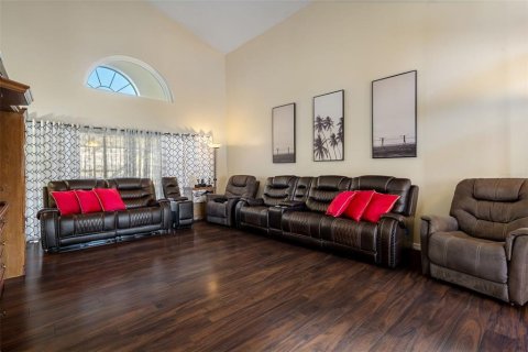 Casa en venta en Spring Hill, Florida, 4 dormitorios, 268.39 m2 № 2239904 - foto 7