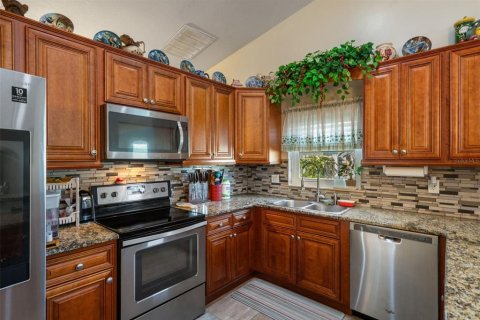 Casa en venta en Spring Hill, Florida, 4 dormitorios, 268.39 m2 № 2239904 - foto 13
