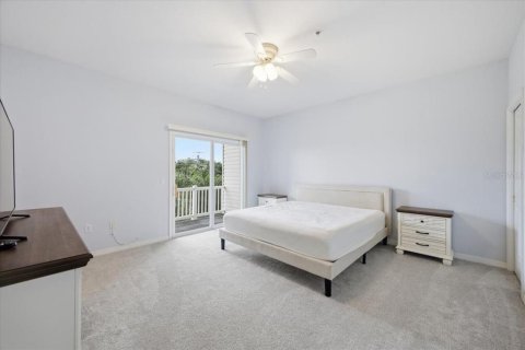 Townhouse in Palmetto, Florida 4 bedrooms, 241.92 sq.m. № 2205082 - photo 13