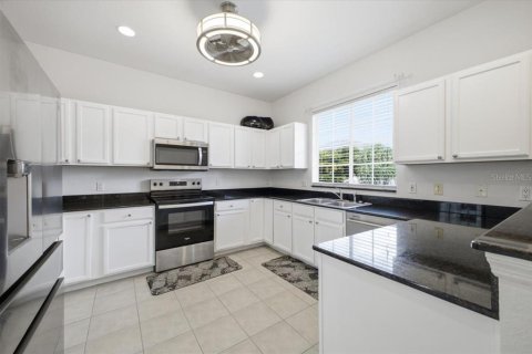 Townhouse in Palmetto, Florida 4 bedrooms, 241.92 sq.m. № 2205082 - photo 4