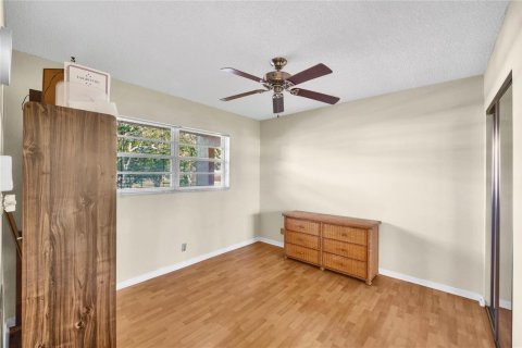 Condo in Margate, Florida, 2 bedrooms  № 2081773 - photo 12