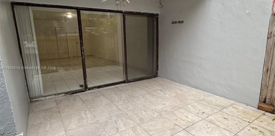 Condo à Miami, Floride, 2 chambres № 1964168