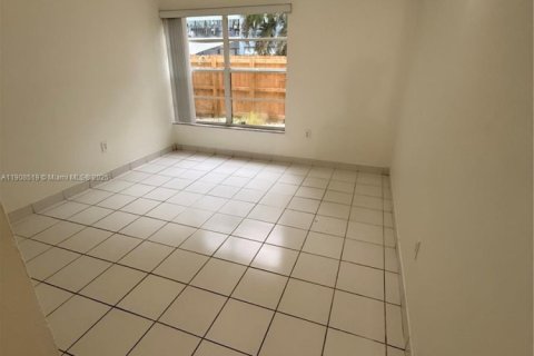 Copropriété à louer à Miami, Floride: 2 chambres, 112.41 m2 № 1964168 - photo 15