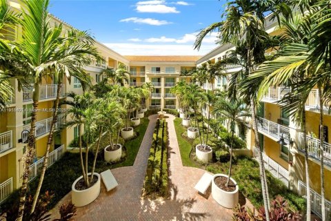 Снять в аренду кондоминиум в Майами, Флорида 1 спальня, 70.51м2, № 1970997 - фото 24