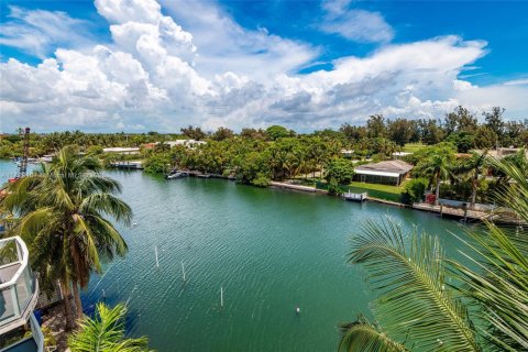 Adosado en venta en Miami Beach, Florida, 4 dormitorios, 175.96 m2 № 1711796 - foto 16