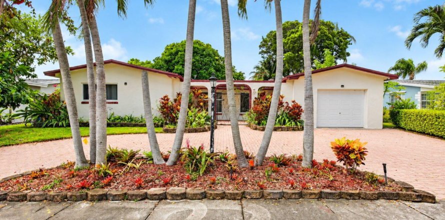 Villa ou maison à Pembroke Pines, Floride 3 chambres, 169.08 m2 № 2433934