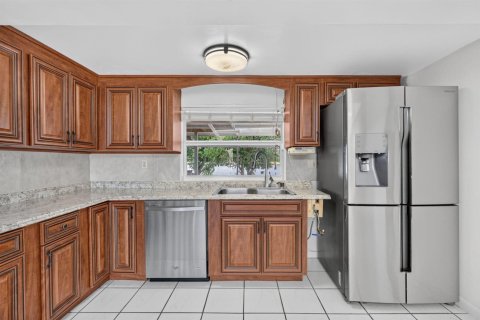 Villa ou maison à vendre à Pembroke Pines, Floride: 3 chambres, 169.08 m2 № 2433934 - photo 17