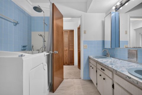 Villa ou maison à vendre à Pembroke Pines, Floride: 3 chambres, 169.08 m2 № 2433934 - photo 28