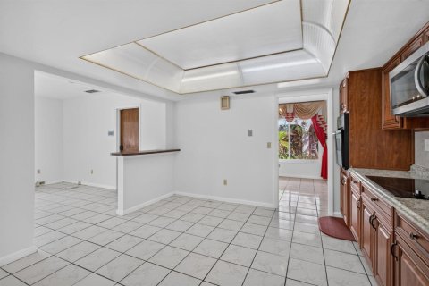 Villa ou maison à vendre à Pembroke Pines, Floride: 3 chambres, 169.08 m2 № 2433934 - photo 13