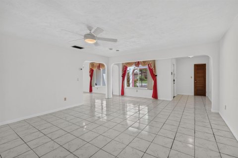 Villa ou maison à vendre à Pembroke Pines, Floride: 3 chambres, 169.08 m2 № 2433934 - photo 7
