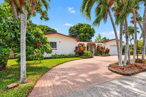 Villa ou maison à vendre à Pembroke Pines, Floride: 3 chambres, 169.08 m2 № 2433934 - photo 3