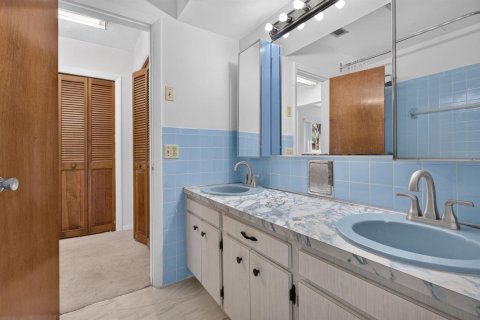 Villa ou maison à vendre à Pembroke Pines, Floride: 3 chambres, 169.08 m2 № 2433934 - photo 27