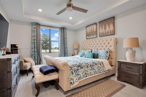 Casa en venta en Tamarac, Florida, 5 dormitorios, 265.7 m2 № 1967009 - foto 18