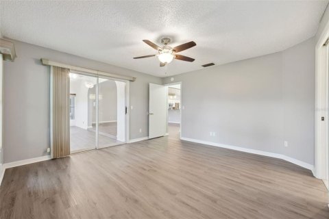 Casa en venta en Leesburg, Florida, 3 dormitorios, 182.46 m2 № 2095281 - foto 14
