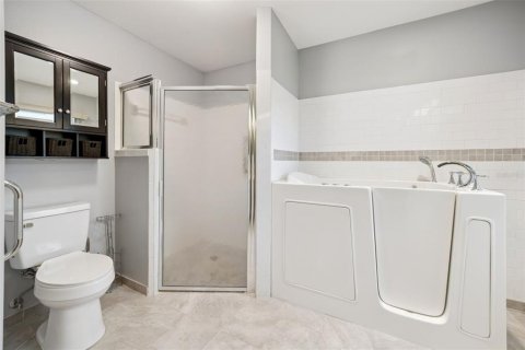 Casa en venta en Leesburg, Florida, 3 dormitorios, 182.46 m2 № 2095281 - foto 18