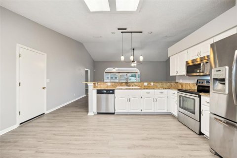 Casa en venta en Leesburg, Florida, 3 dormitorios, 182.46 m2 № 2095281 - foto 7