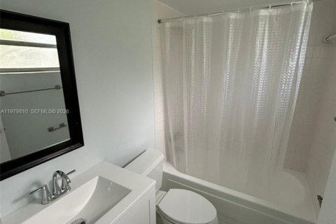 Снять в аренду квартиру в Майами, Флорида 2 спальни, 92.9м2, № 2050093 - фото 11