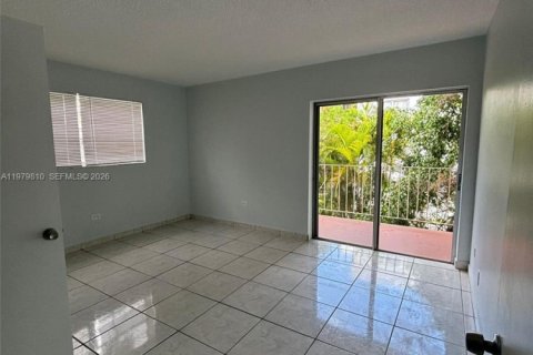 Снять в аренду квартиру в Майами, Флорида 2 спальни, 92.9м2, № 2050093 - фото 10