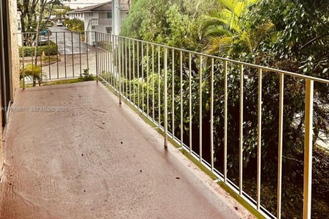 Снять в аренду квартиру в Майами, Флорида 2 спальни, 92.9м2, № 2050093 - фото 17