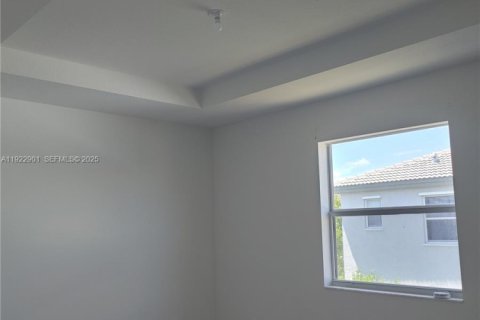 Townhouse in Homestead, Florida 3 bedrooms, 139.35 sq.m. № 2039044 - photo 4