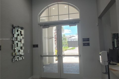 Townhouse in Homestead, Florida 3 bedrooms, 139.35 sq.m. № 2039044 - photo 27