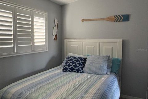 Townhouse in Indian Rocks Beach, Florida 3 bedrooms, 145.48 sq.m. № 2114665 - photo 15