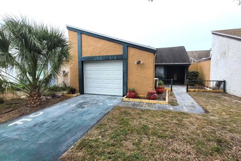 Casa en venta en New Port Richey, Florida, 2 dormitorios, 89.46 m2 № 1907026 - foto 1