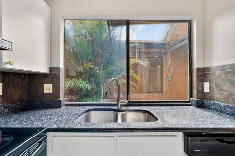 Casa en venta en New Port Richey, Florida, 2 dormitorios, 89.46 m2 № 1907026 - foto 12