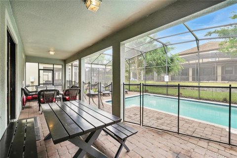 Villa ou maison à vendre à Davenport, Floride: 7 chambres, 310.2 m2 № 1578443 - photo 2