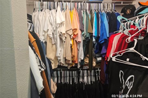 Casa en venta en Deltona, Florida, 4 dormitorios, 194.91 m2 № 2031502 - foto 17