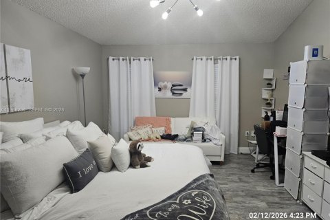 Casa en venta en Deltona, Florida, 4 dormitorios, 194.91 m2 № 2031502 - foto 14