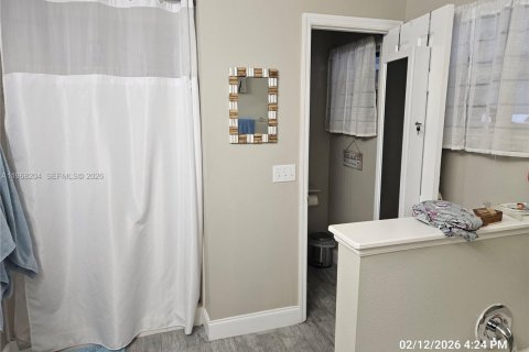 Casa en venta en Deltona, Florida, 4 dormitorios, 194.91 m2 № 2031502 - foto 20