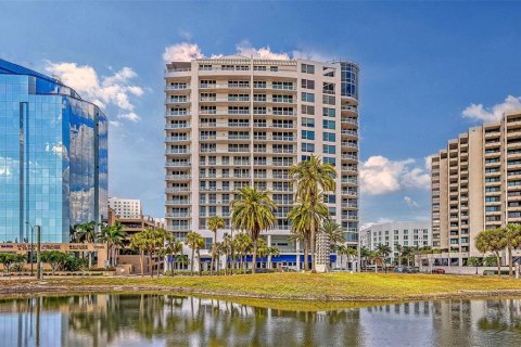 Condo in Sarasota, Florida, 3 bedrooms  № 2418521 - photo 6