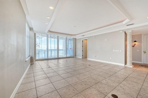 Condo in Sarasota, Florida, 3 bedrooms  № 2418521 - photo 28