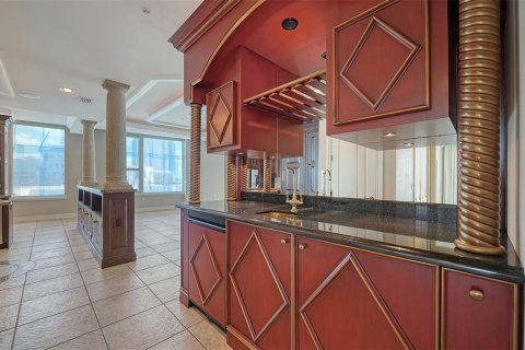 Condo in Sarasota, Florida, 3 bedrooms  № 2418521 - photo 22