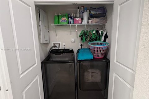 Touwnhouse à louer à Homestead, Floride: 3 chambres, 142.14 m2 № 1966397 - photo 25