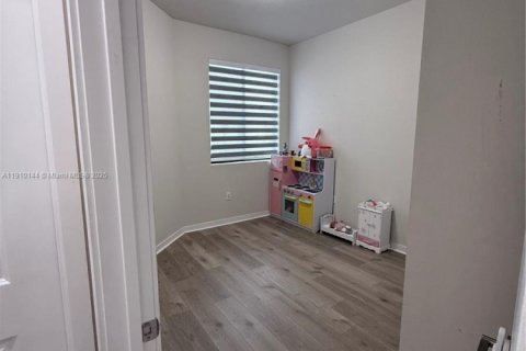 Touwnhouse à louer à Homestead, Floride: 3 chambres, 142.14 m2 № 1966397 - photo 26