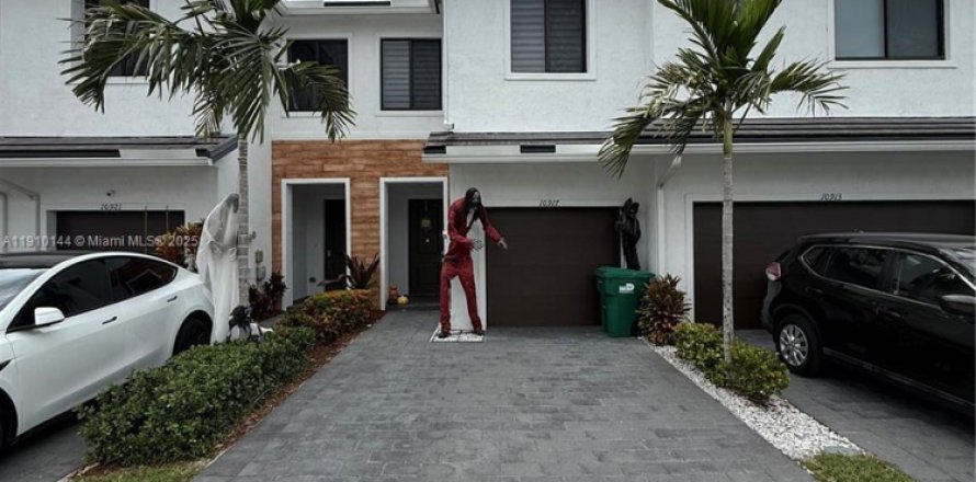 Touwnhouse à Homestead, Floride 3 chambres, 142.14 m2 № 1966397