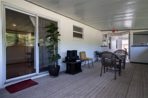 House in Deltona, Florida 3 bedrooms, 182.65 sq.m. № 2399050 - photo 19