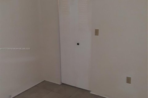 Copropriété à louer à Pinecrest, Floride: 1 chambre, 62.43 m2 № 2038063 - photo 5