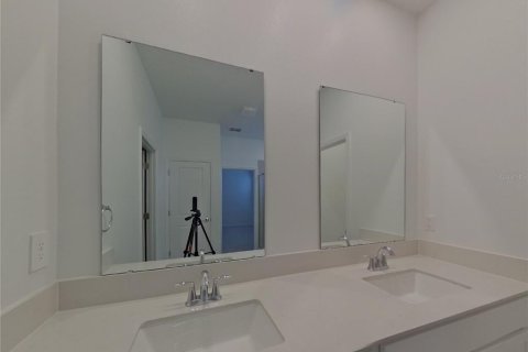 Casa en alquiler en Kissimmee, Florida, 4 dormitorios, 234.3 m2 № 1912901 - foto 7