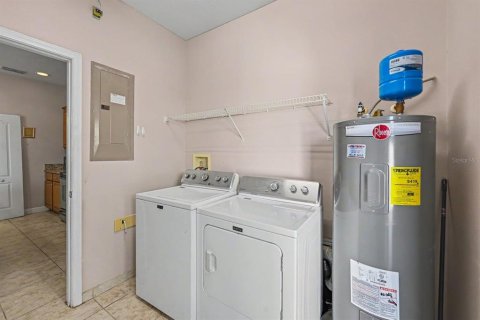 Adosado en venta en Winter Garden, Florida, 3 dormitorios, 162.67 m2 № 2430847 - foto 24